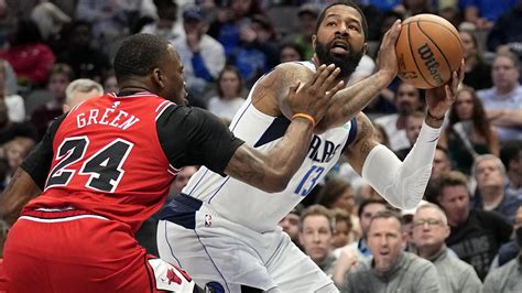 Mavericks re-sign Markieff Morris, who was the other piece in Kyrie Irving trade